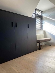Kamer met inloopkast - Nieuwerkerk